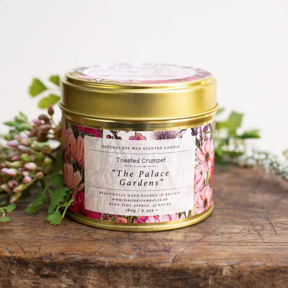Candle in matte gold tin, type: The Palace Gardens