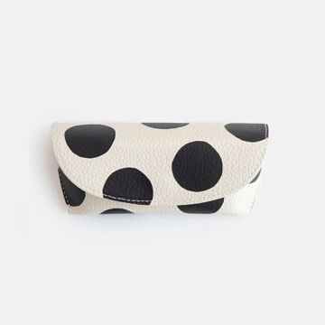 Mono Scattered Dot Glasses Case