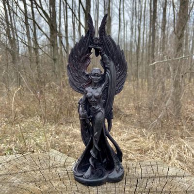 MORRIGAN WAR GODDESS C/8  Item: 10880