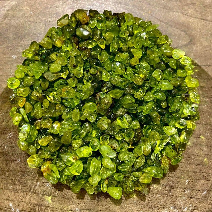 Peridot Chips 1oz (Crystal Chip Bar)
