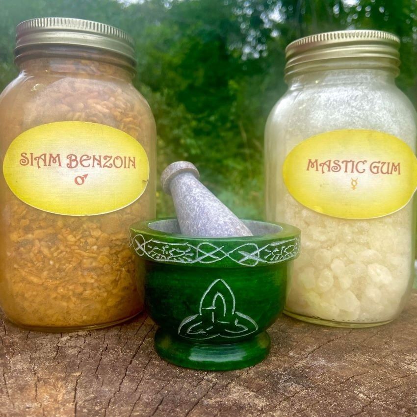 Soapstone Mortar &amp; Pestle Triquetra Green