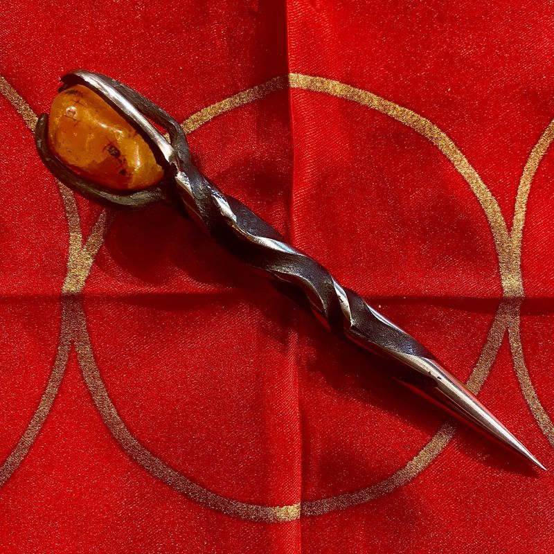 Crystal Burin with Carnelian - Triple Twist