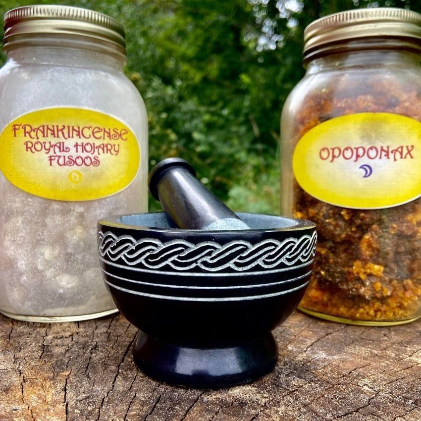 Celtic Knot Craved Soap Stone Mortar &amp; Pestle