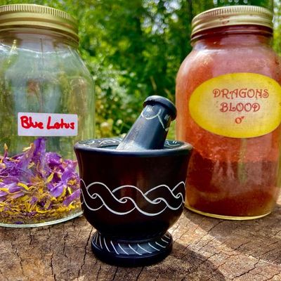 Black Soap Stone Celtic Knot Carved Black Mortar &amp; Pestle