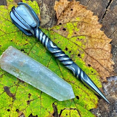 Iron Burin with Howlite - Triple Twist