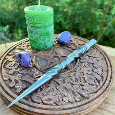 Witch&#39;s Brew Witch&#39;s Purse Votive (Cash in Pocket)