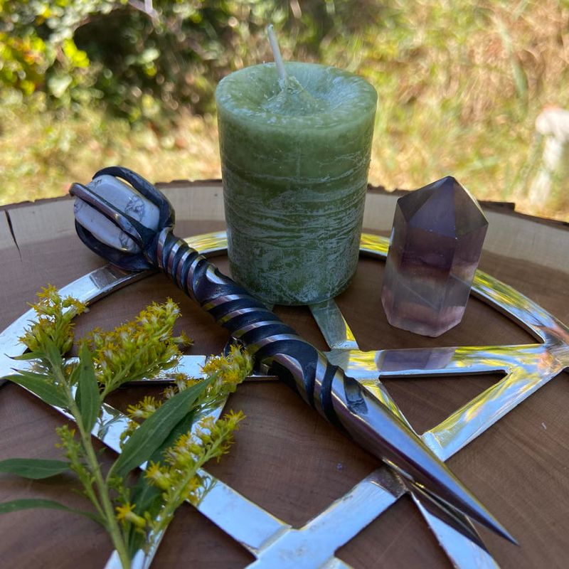 Blessed Herbal Money Draw Votive (Avocado / Honeysuckle, Patchouli, &amp; Date)