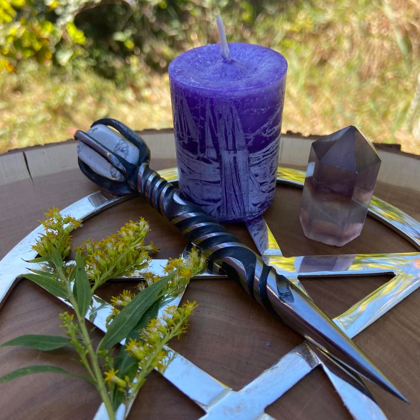 Blessed Herbal Healing Votive (Purple / Honeysuckle &amp; Peppermint)