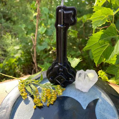 Black Hecate Key Candle