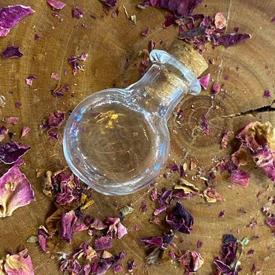 Round Small 1 Inch spell jars for pendants (Crystal Chip Bar)