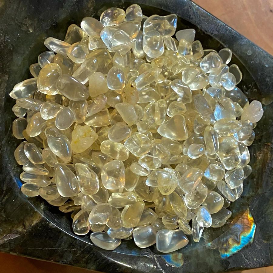 Lemon Quartz Chips 1oz (Crystal Chip Bar)