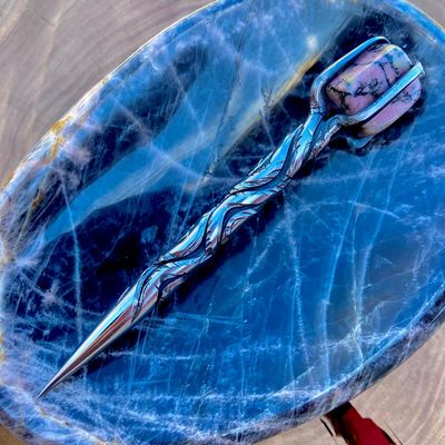 Crystal Burin With Rhodonite Rippled Vine Twist