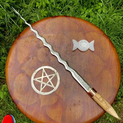 Luna Ignis Witchcraft Sword With Apple Handle Morgana