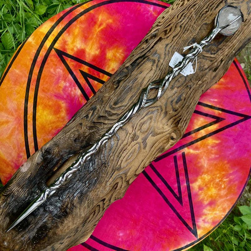 Ensorcell Series Large Artisan Wand with Clear Quartz Cratered Vine Twist