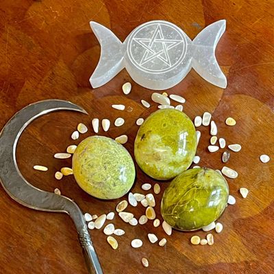 Green Opal Palm Stone