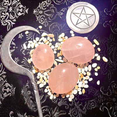 Rose Quartz Palm Stone