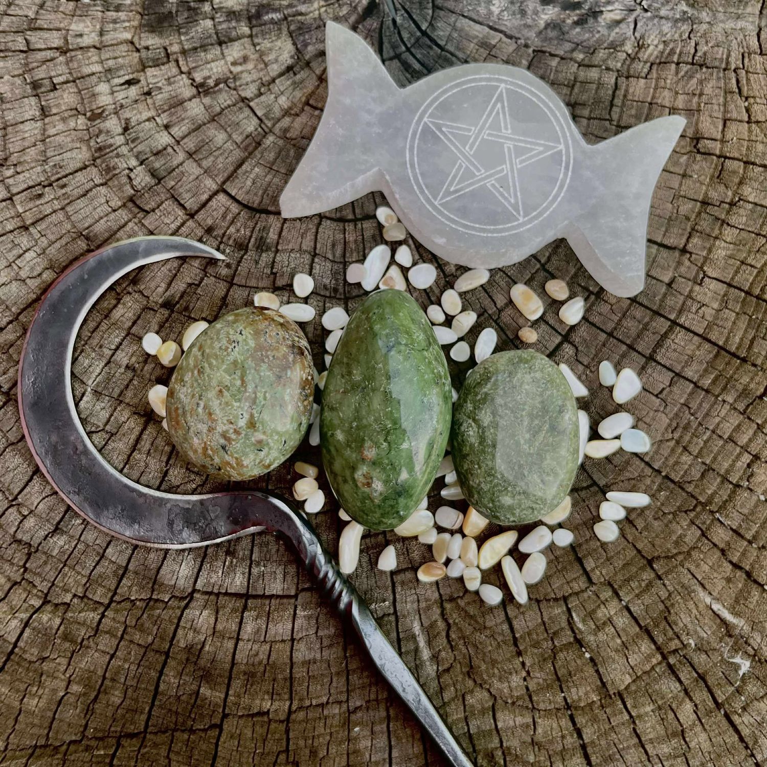 Chrysoprase Palm Stone