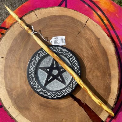 Luna Ignis English Graveyard Yew Wand Hecate
