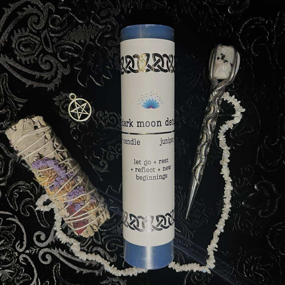 Manifestation Pillar Candle - Dark Moon Detox