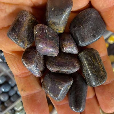 RUBY SAPPHIRE CONUNDRUM