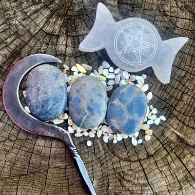 K2 aka Teardrop Azurite Palm Stone