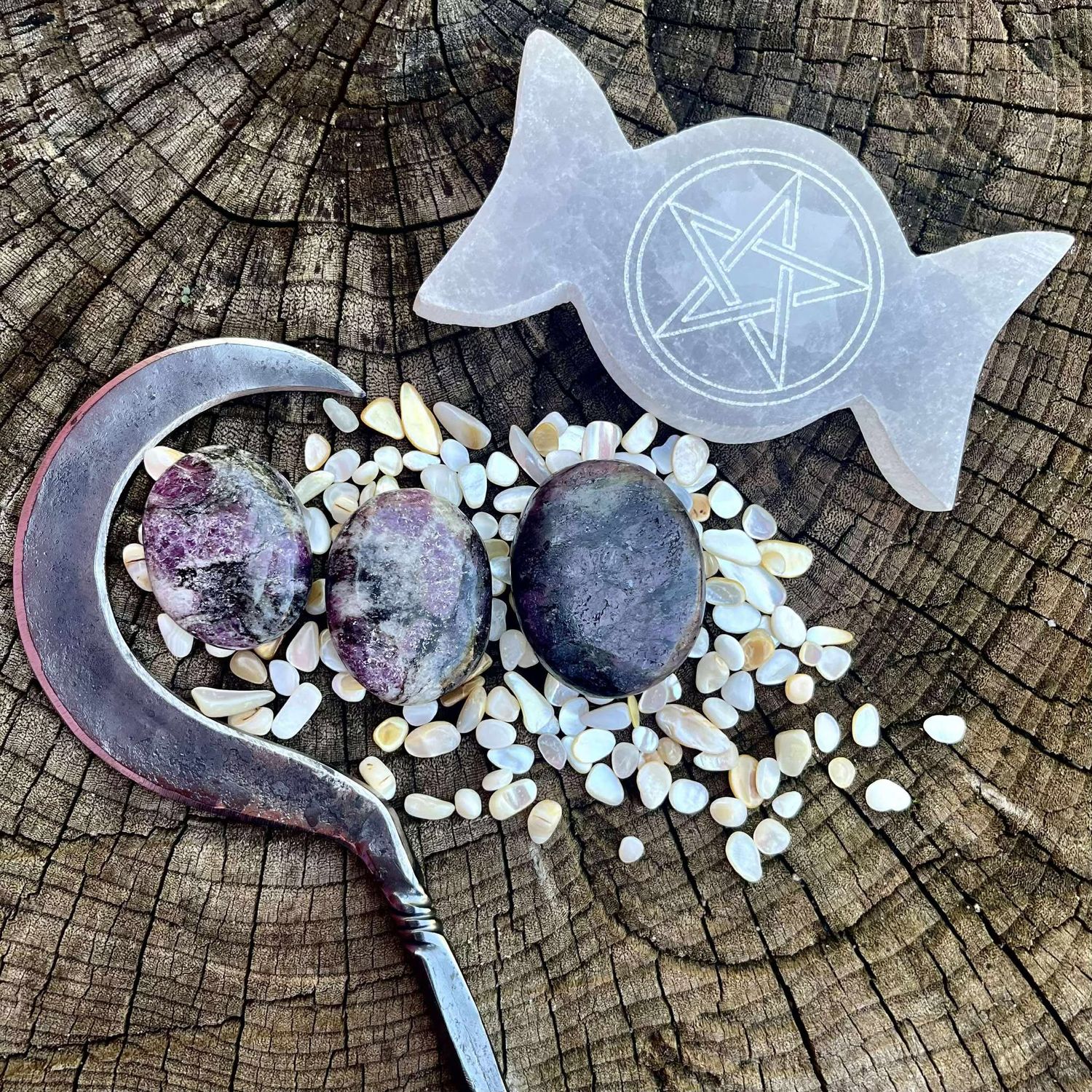 Pink Garnet Palm Stone