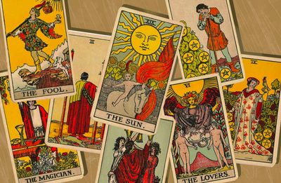 Divination books for Tarot, Runes, pendulum, tea leaf reading and much more