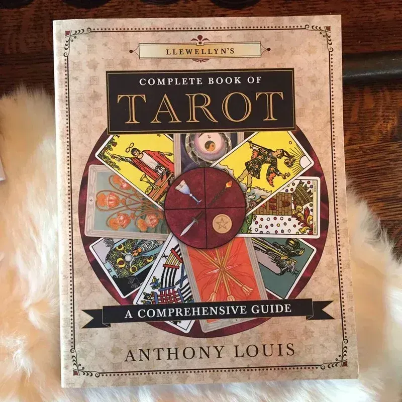 Llewellyn's Complete Book of Tarot