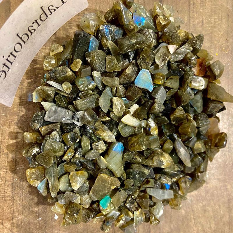 Labradorite Chips 1oz (Crystal Chip Bar) Labradorite Chips 1oz (Crystal Chip Bar)