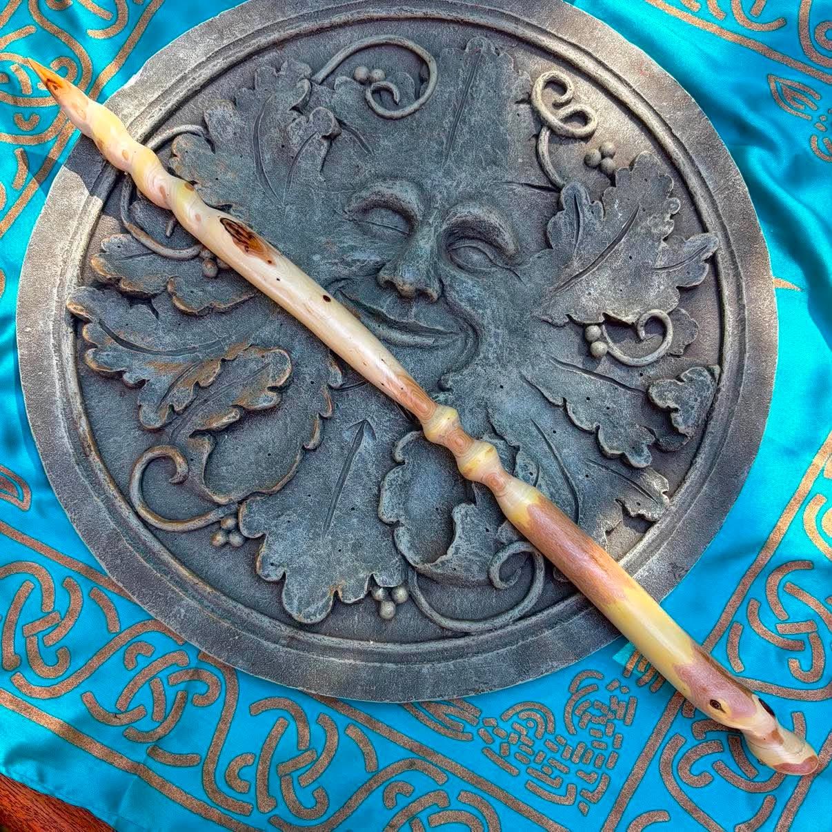 Luna Ignis English Graveyard Yew Wand Necromancer