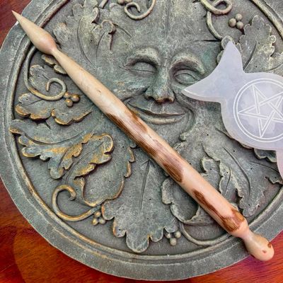 Luna Ignis English Hazel Wand Dagda
