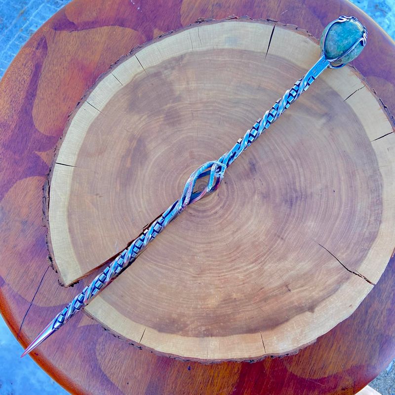 Ensorcell Artisan Wand Green Moonstone Staircase Twist