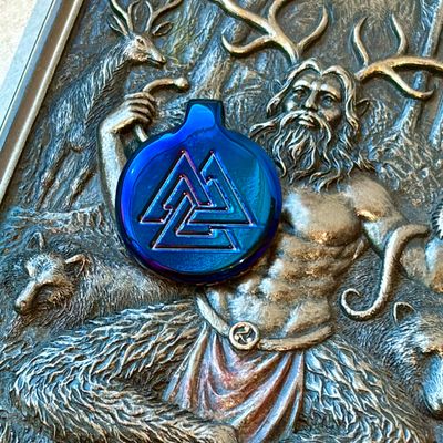 Luna Ignis Colorized Polished Iron Valknut Amulet Pendant