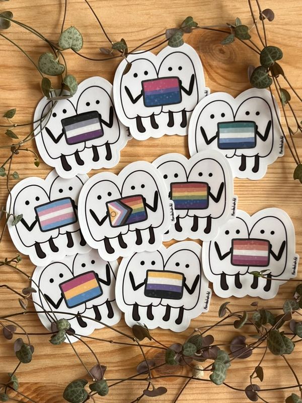 Vinyl Sticker - Geister mit Pride Flagge