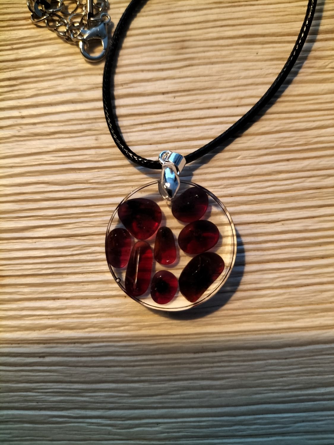 Hanger met koord granaat