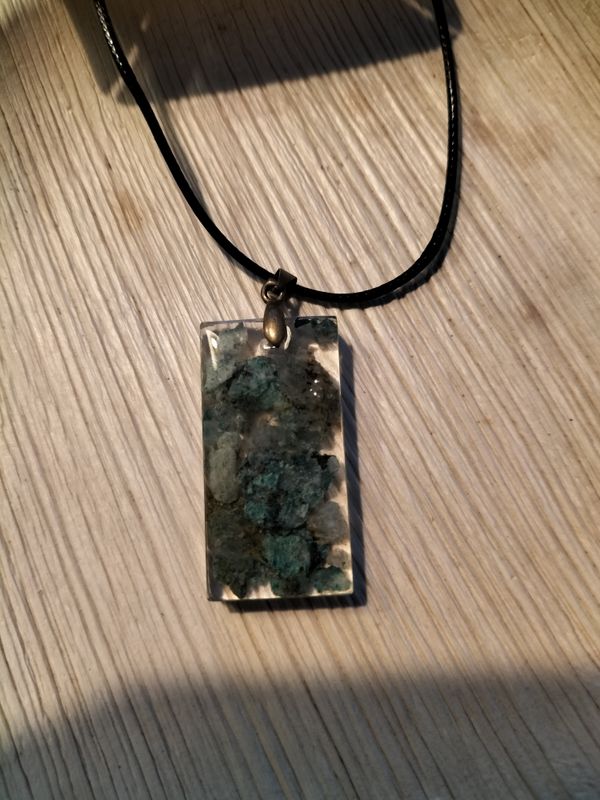 Hanger met koord Chrysocolla