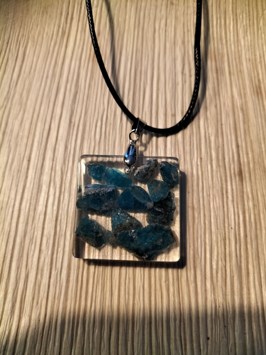 Hanger met koord Blauwe Apetiet