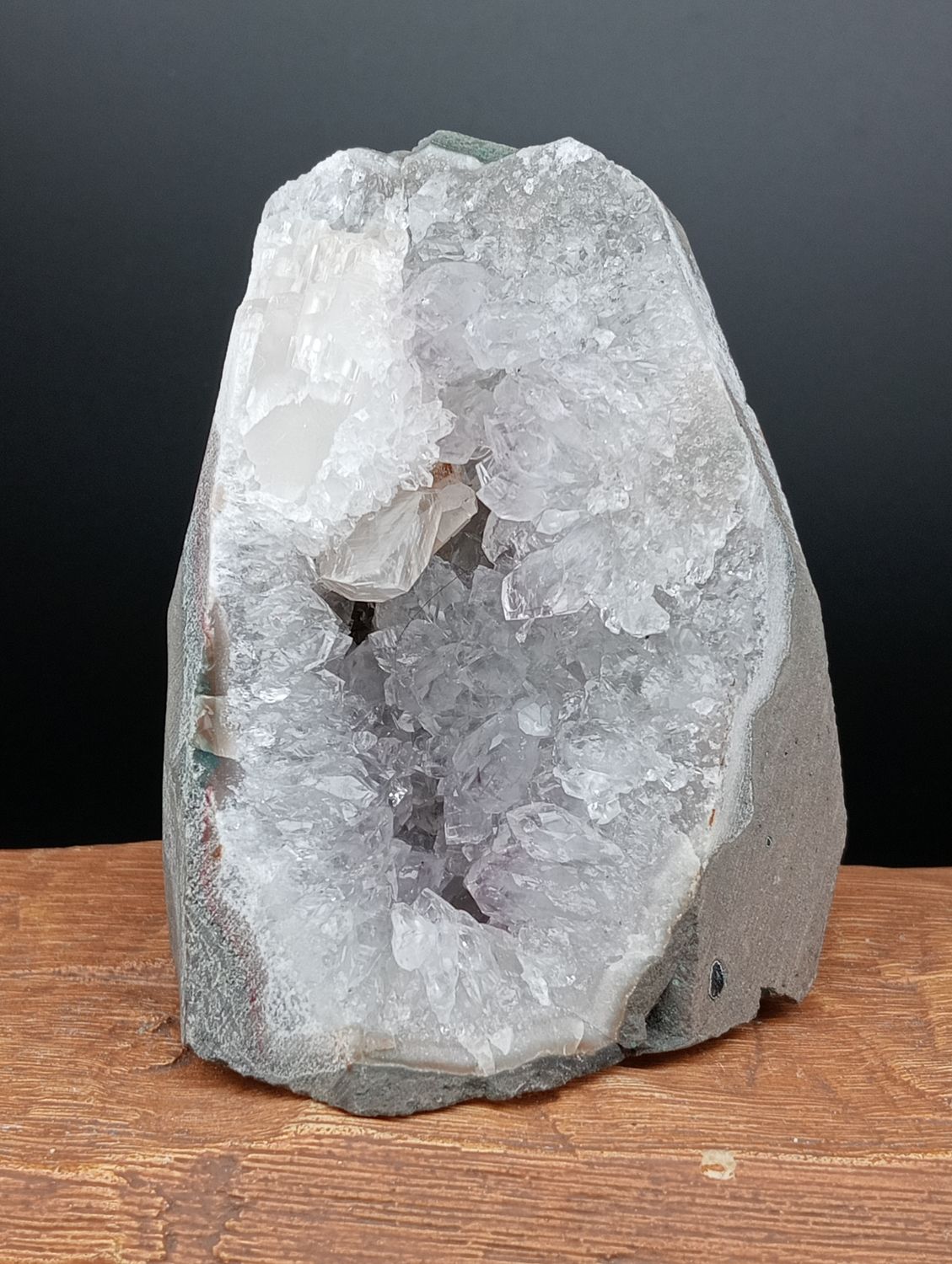 Bergkristal/Calciet Cluster Base