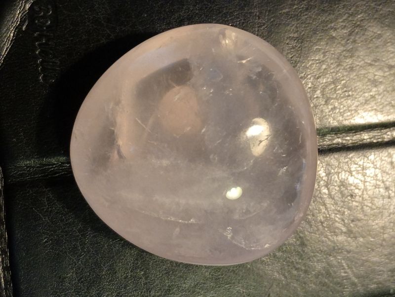 Rozenkwarts Handsteen