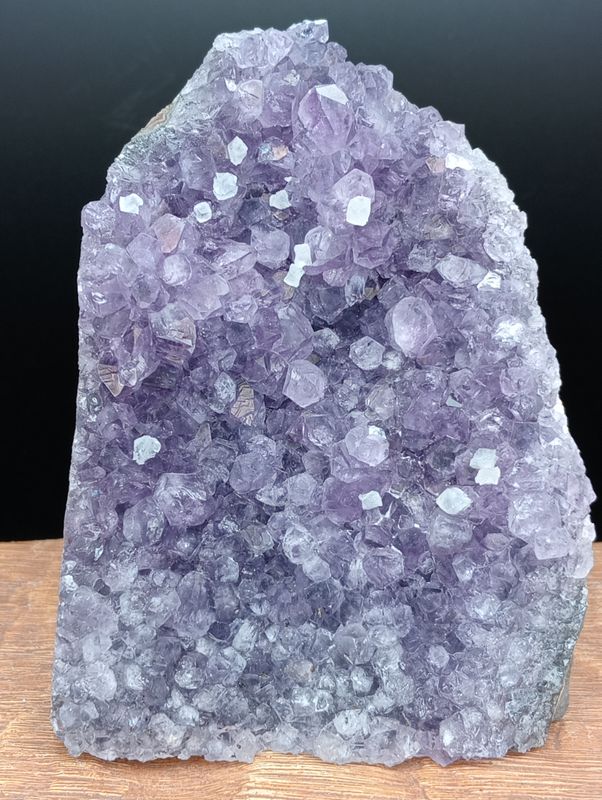Amethist Cluster Base