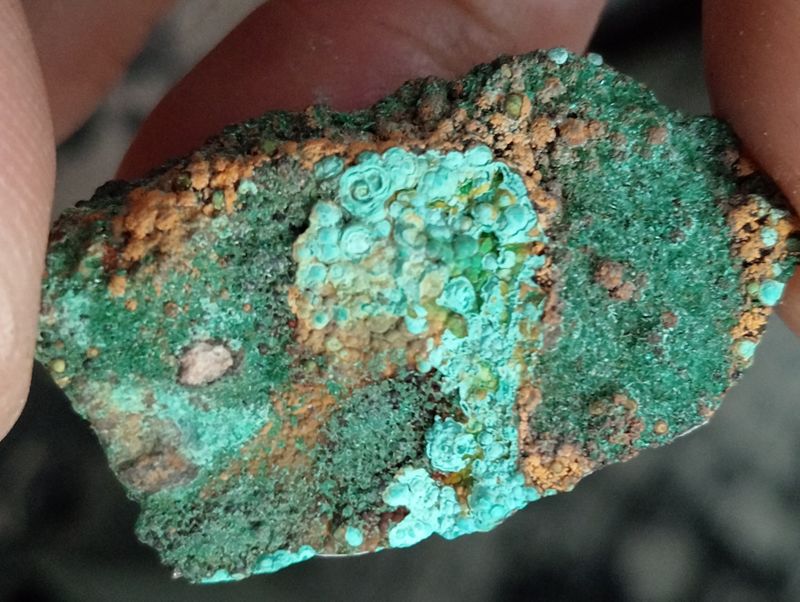 Malachiet en Azuriet op Matrix