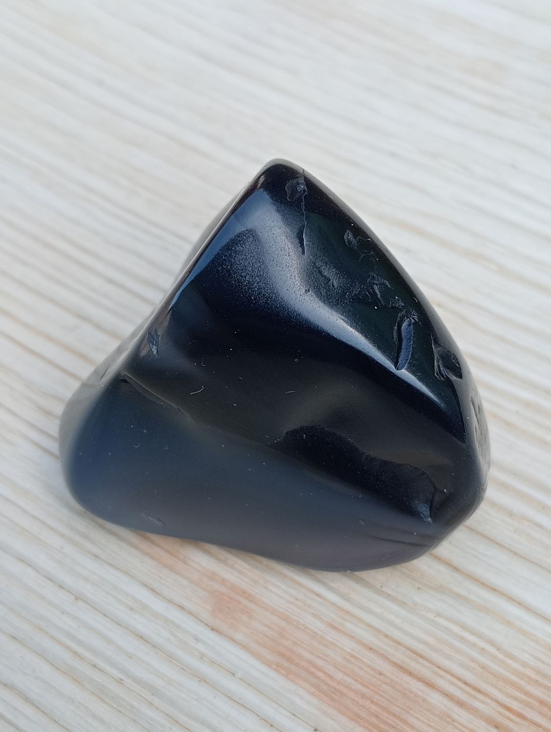 Zwarte Chalcedoon Trommelsteen