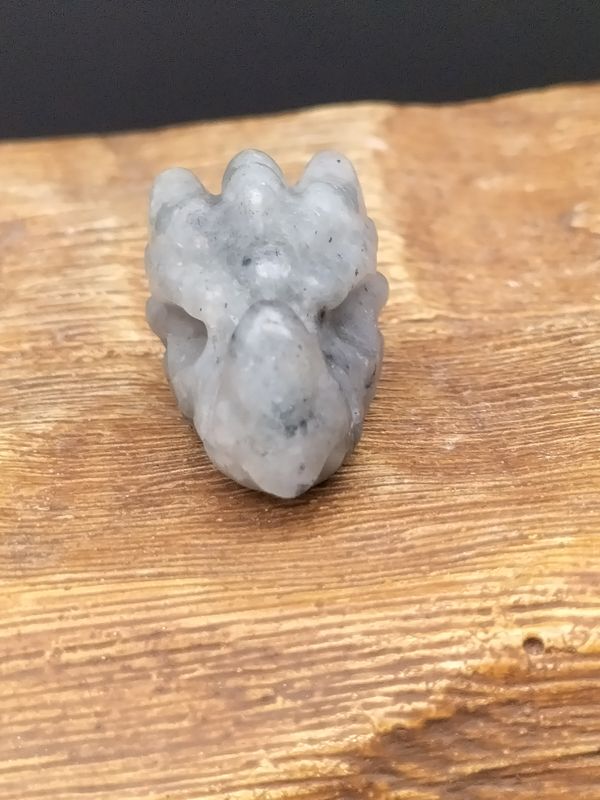 Labradoriet mini drakenkop