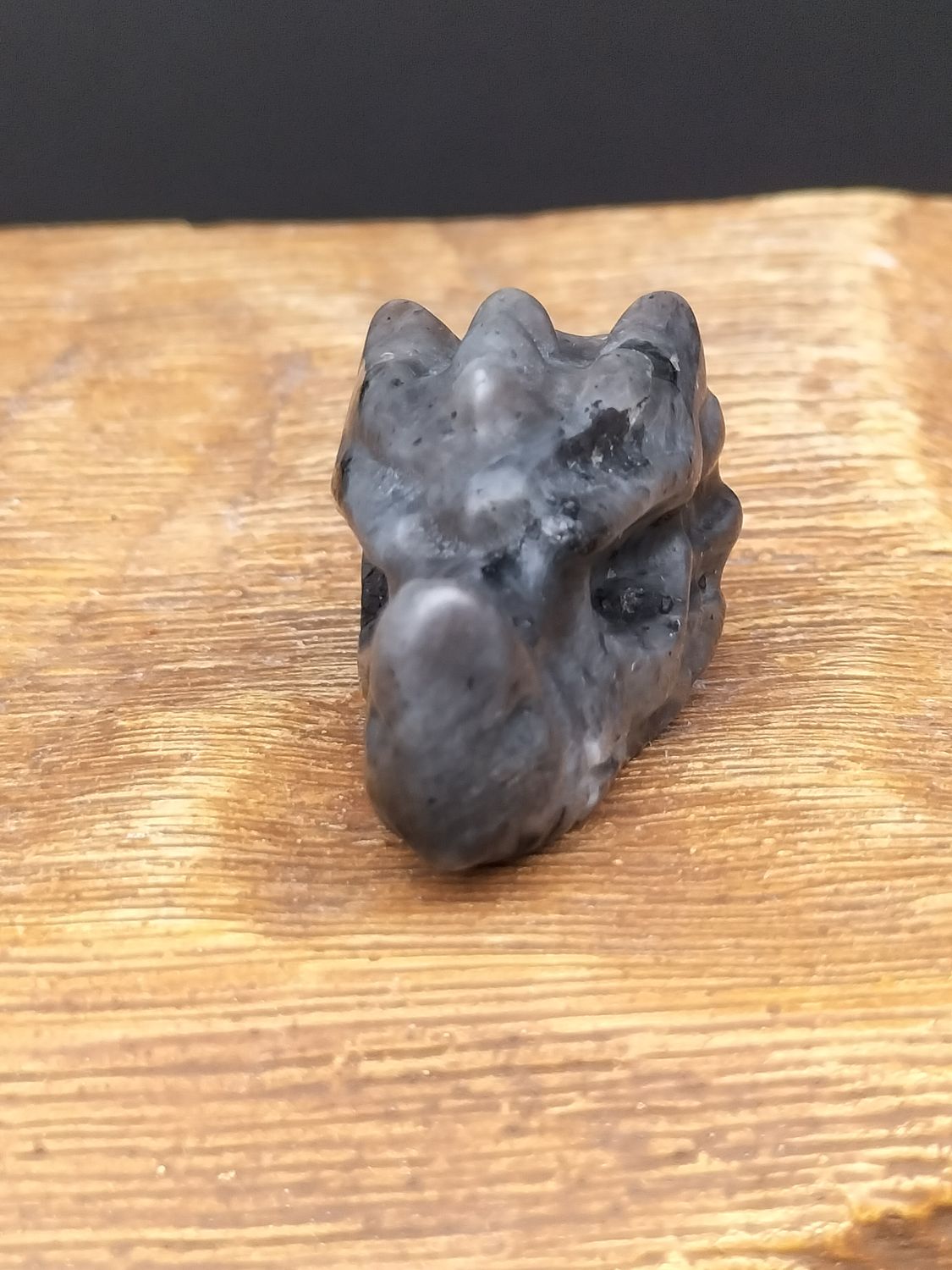 Larvikiet mini drakenkop