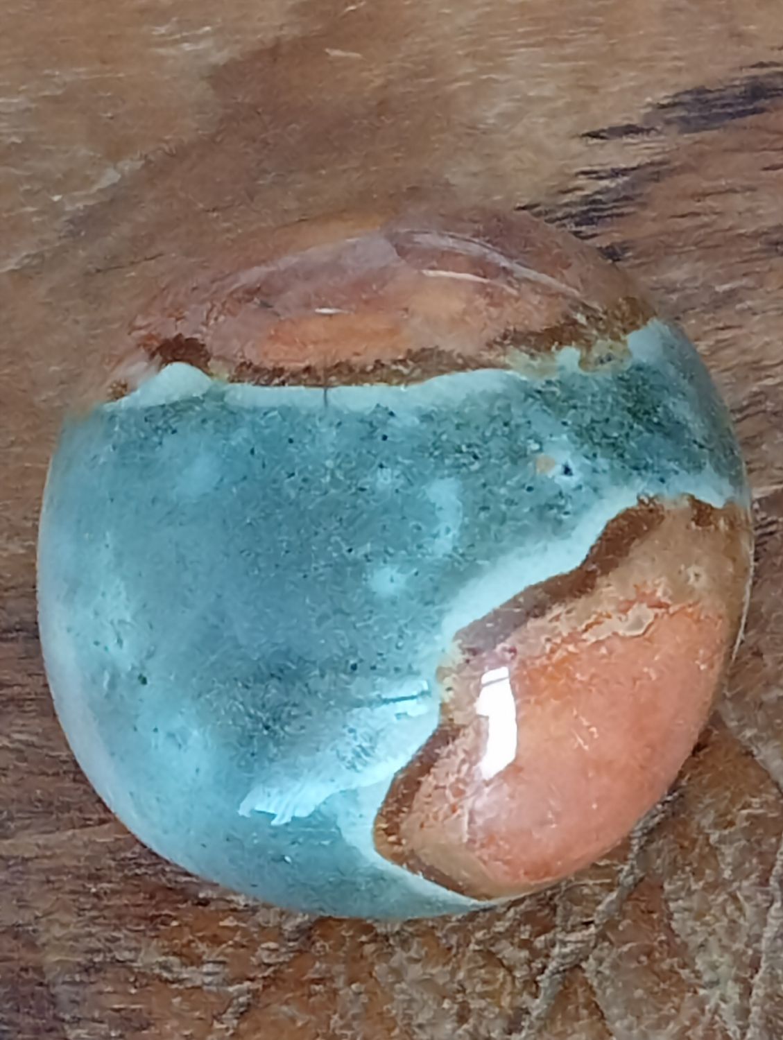 Polychroom Jaspis Handsteen