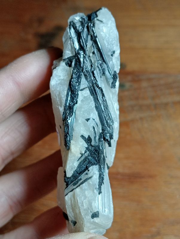 Toermalijn op Kwarts