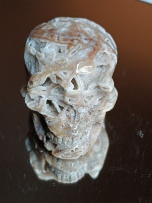 Chalcedoon Skull