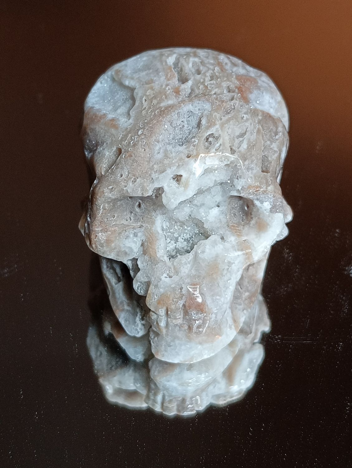 Chalcedoon Skull