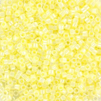 Miyuki Delica 11/0 DB-0232 Light Lemon Ice