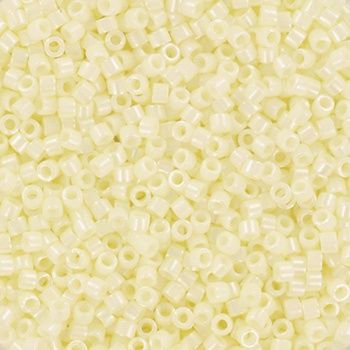 Miyuki Delica 11/0 DB-2402 Ceylon Light buttercream